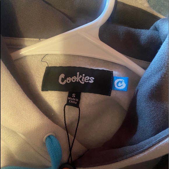 New cookie sweater - Picture 2 of 3